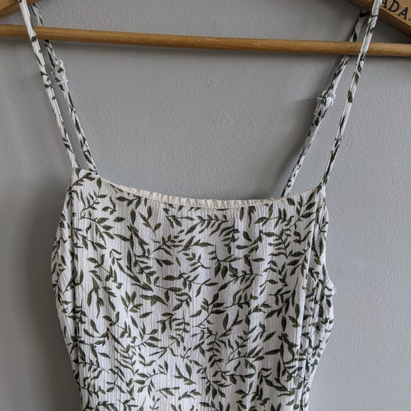 POLLY Crinkle Gauze Botanical Print Faux Wrap Style Sundress 8 - Picture 3 of 9